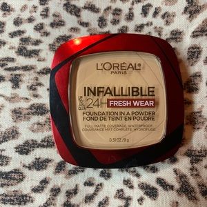 L’Oréal Infallible Foundation Powder